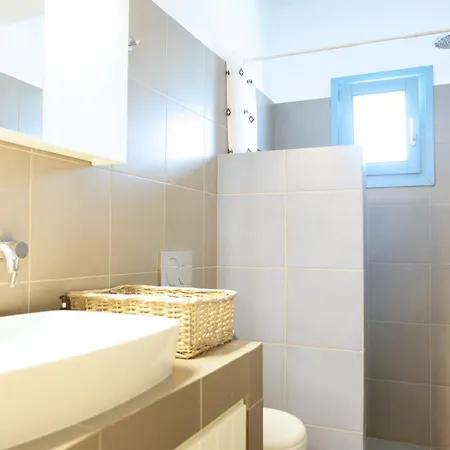 E & I Lefkes Paros Apartament *